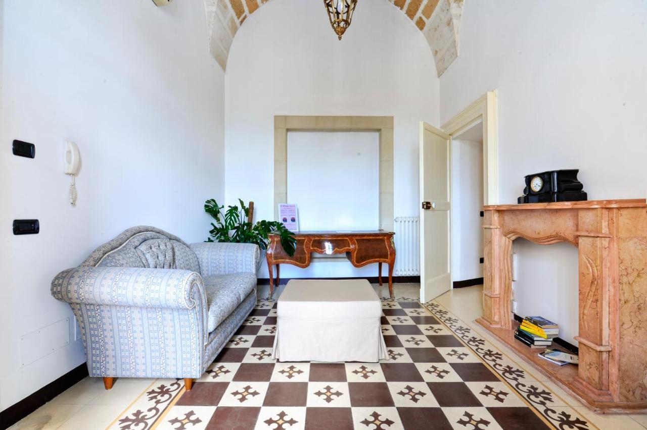 Castriota 19 - Jacuzzi Apartment Sit Lecce Exterior foto
