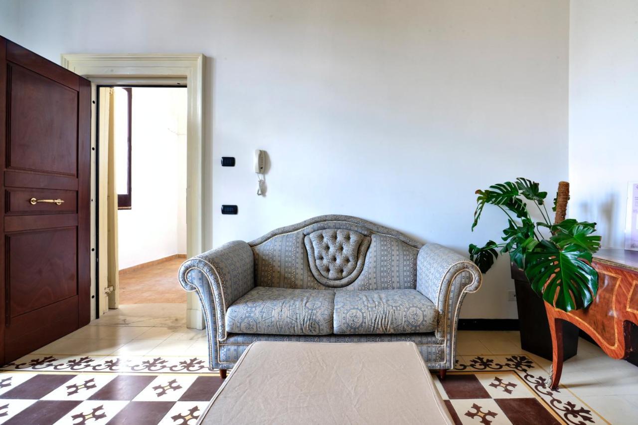 Castriota 19 - Jacuzzi Apartment Sit Lecce Exterior foto